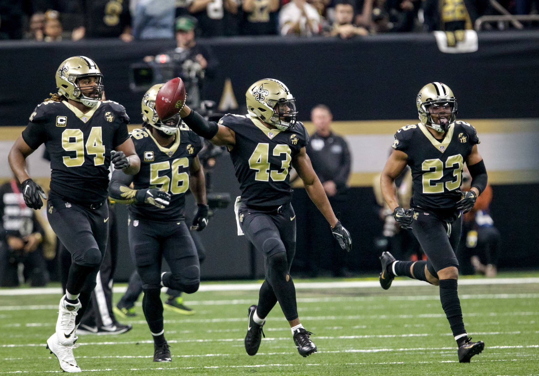 NO.saintsfalcons1055.112318